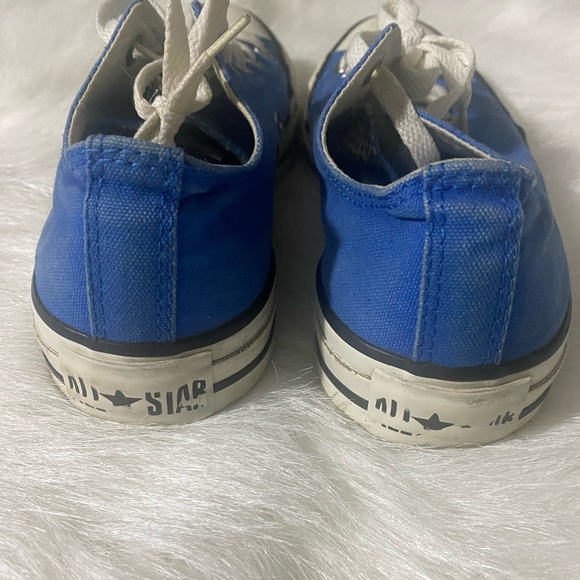 Blue low top Converse women’s size 8 men’s size 6 - Picture 3 of 6